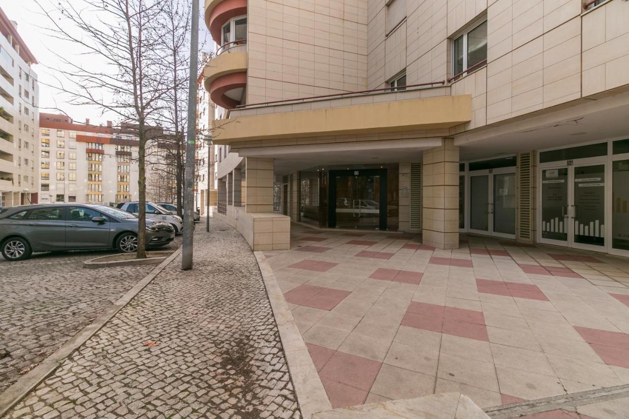 Ferienwohnung Premium Flat In Upscale Area, Balcony, Parking Lissabon Exterior foto