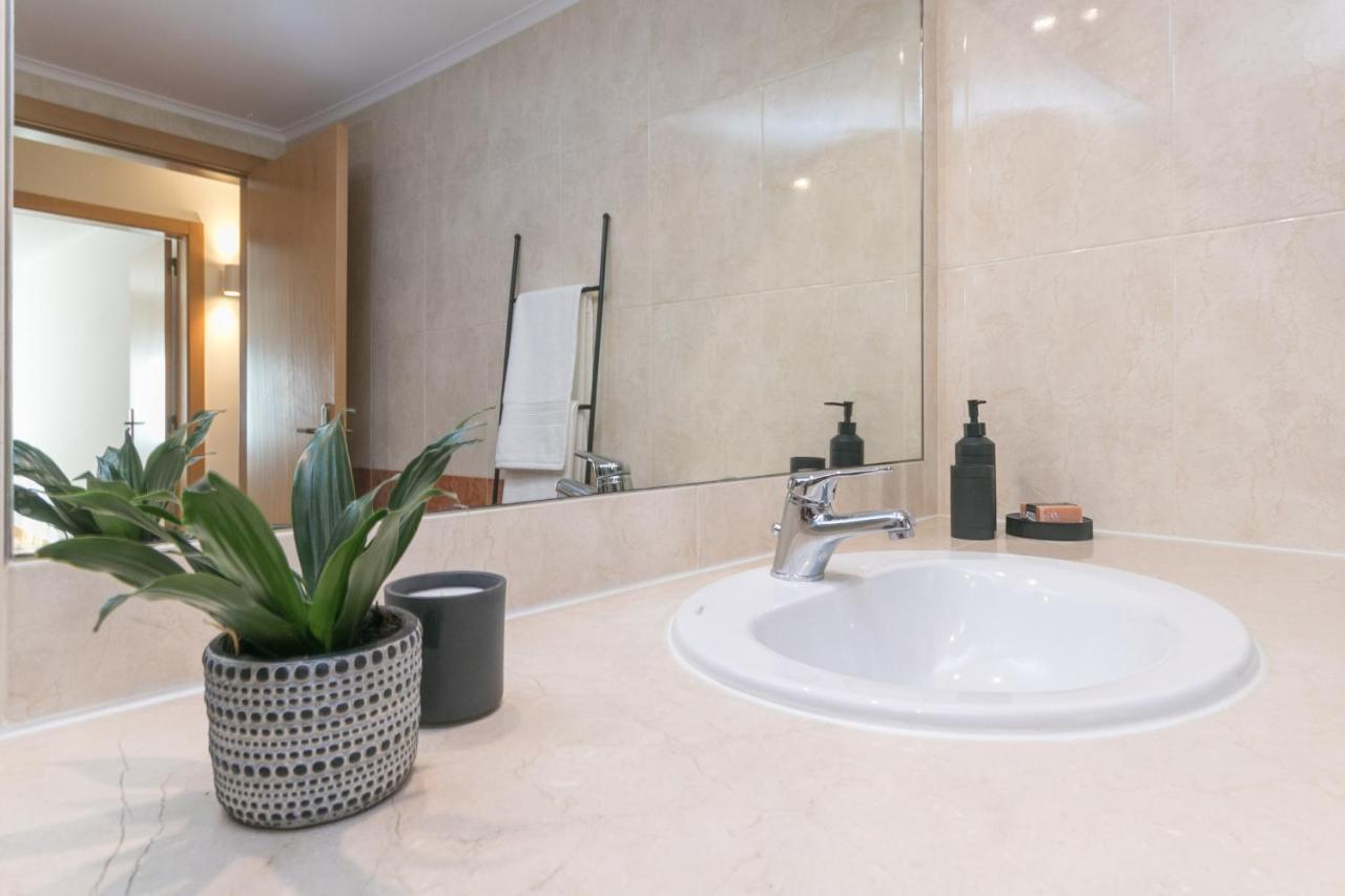 Ferienwohnung Premium Flat In Upscale Area, Balcony, Parking Lissabon Exterior foto